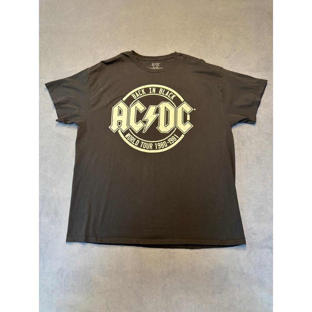 AC/DC Back In Black Size Adult XL Concert T-shirt Tee Black Large Front Graphic